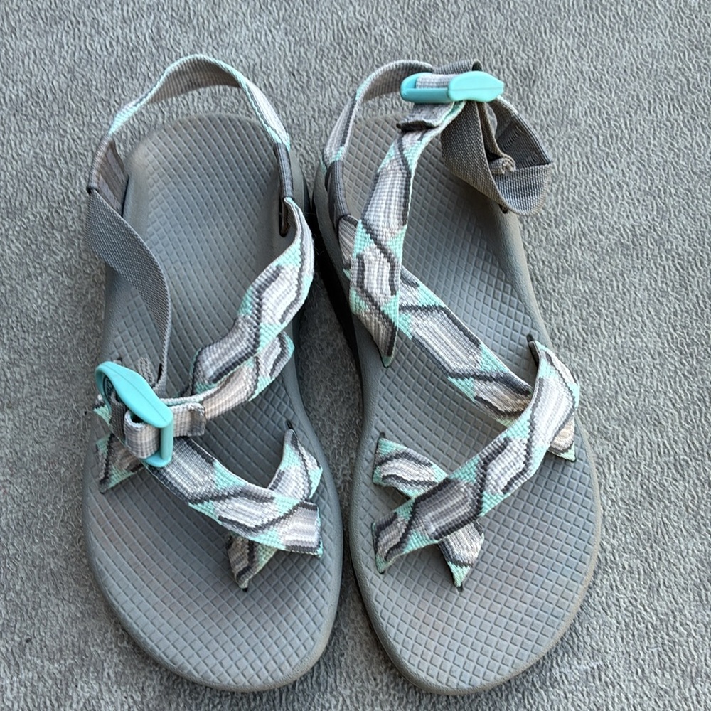 Chaco Gray Sport Sandals with Adjustable Straps size 6